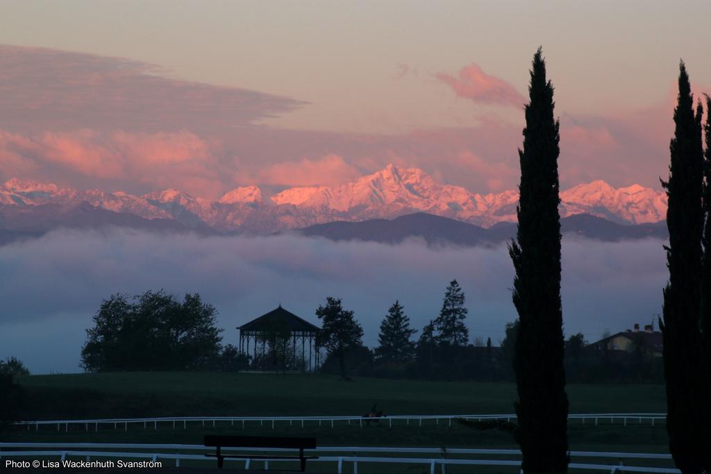 Foresteria Dei Piaceri Campestri Casciago Екстериор снимка